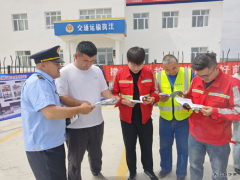 富蕴执法大队：开展路政宣传月暨执法站所开放日活动